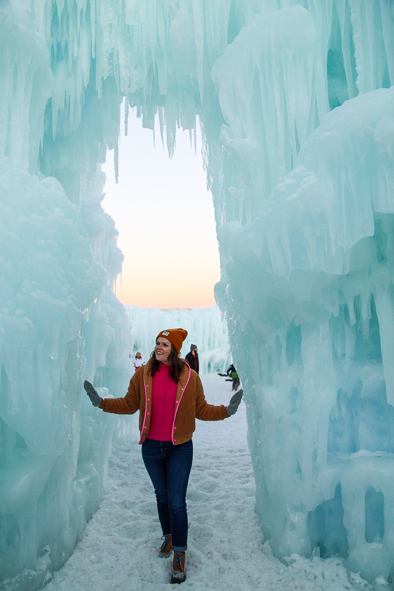 utah ice castles, midway ice castles, things to do in the winter, winter activities, winter activities in salt lake city, ski season, snowboarding, park city utah, deer valley utah things to do