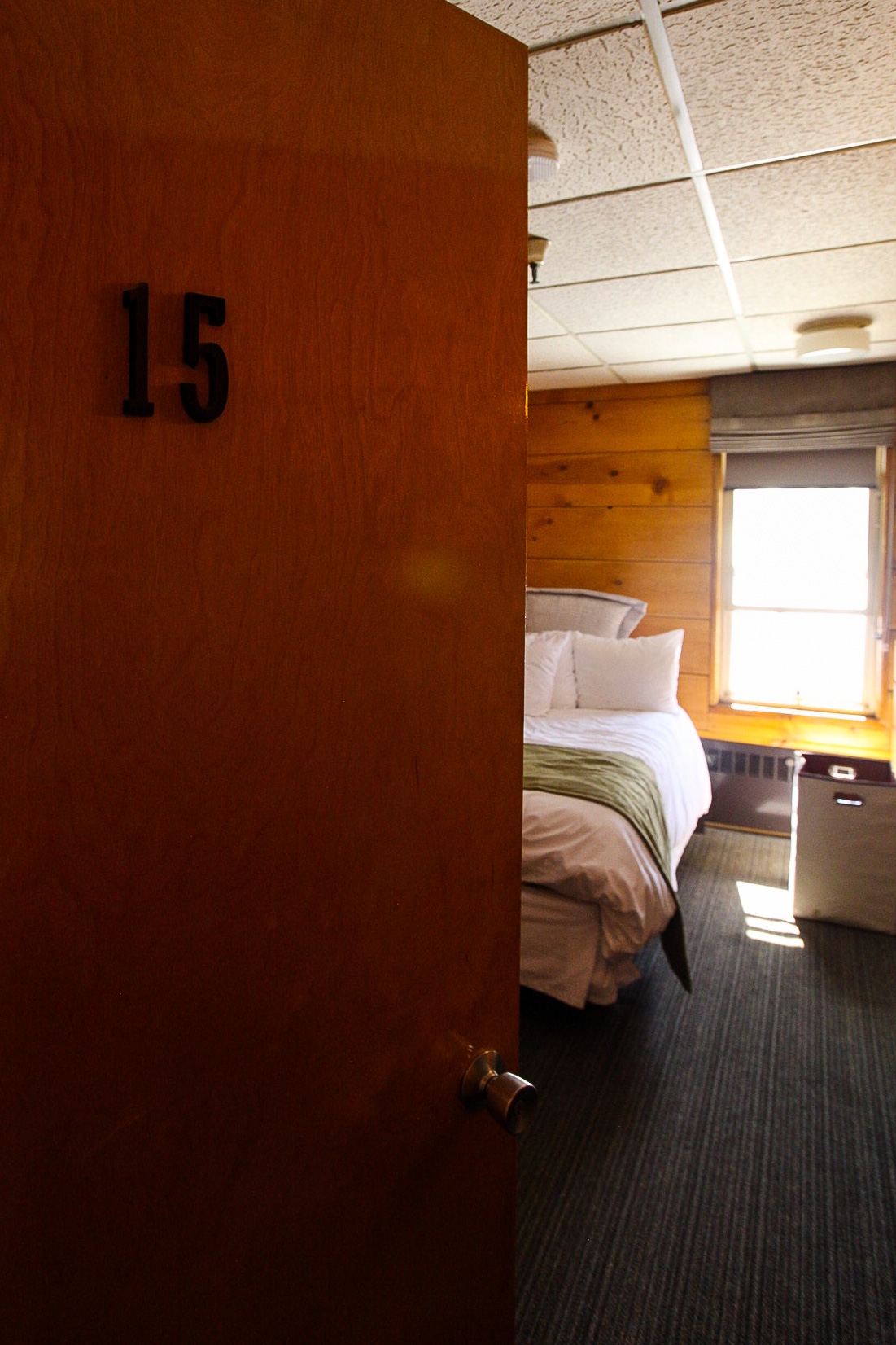 alta ski area, where to stay at alta ski resort, alta lodge, snowbird lodge, ski in ski out lodging, snowbird utah, ikon pass destinations, hotels, boutique hotels in utah